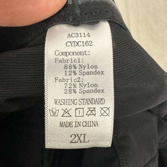 Women's Size 2XL Black Compression Shorts - Nylon & Spandex Blend - Picture 3 of 3